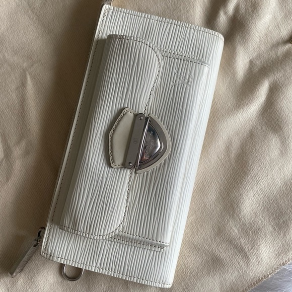 LV Ivorie Epi Leather Astrid Wallet - Picture 1 of 16